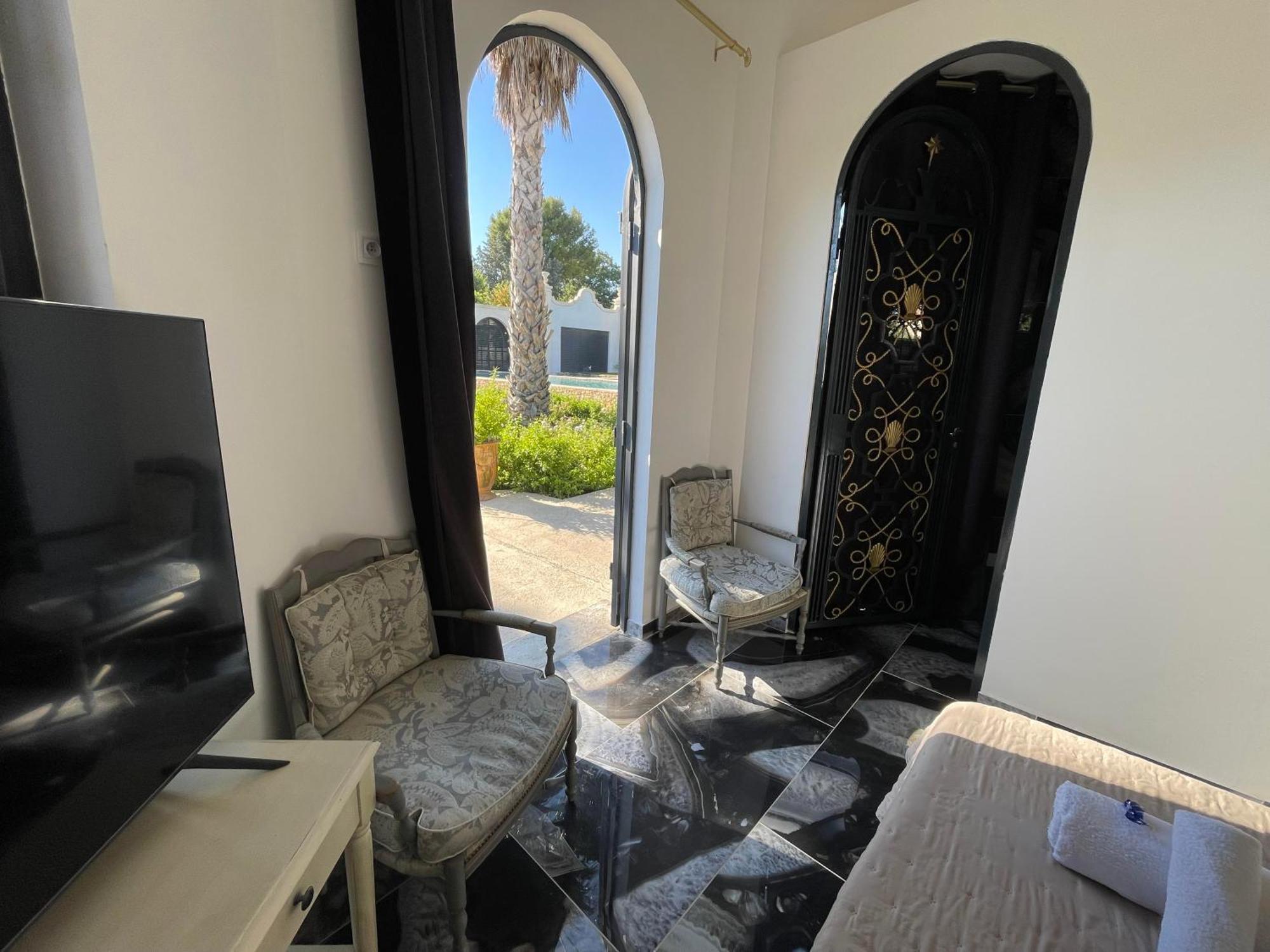 Maison Blue Palm Aix En Provence آيكس أومبروفينس المظهر الخارجي الصورة